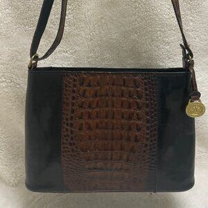 Beautiful Vintage Brahmin Black/Brown Leather Croc Embossed Crossbody